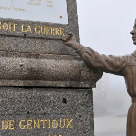 "Maudite soit la Guerre" : Un monument aux morts pacifiste dans la Creuse